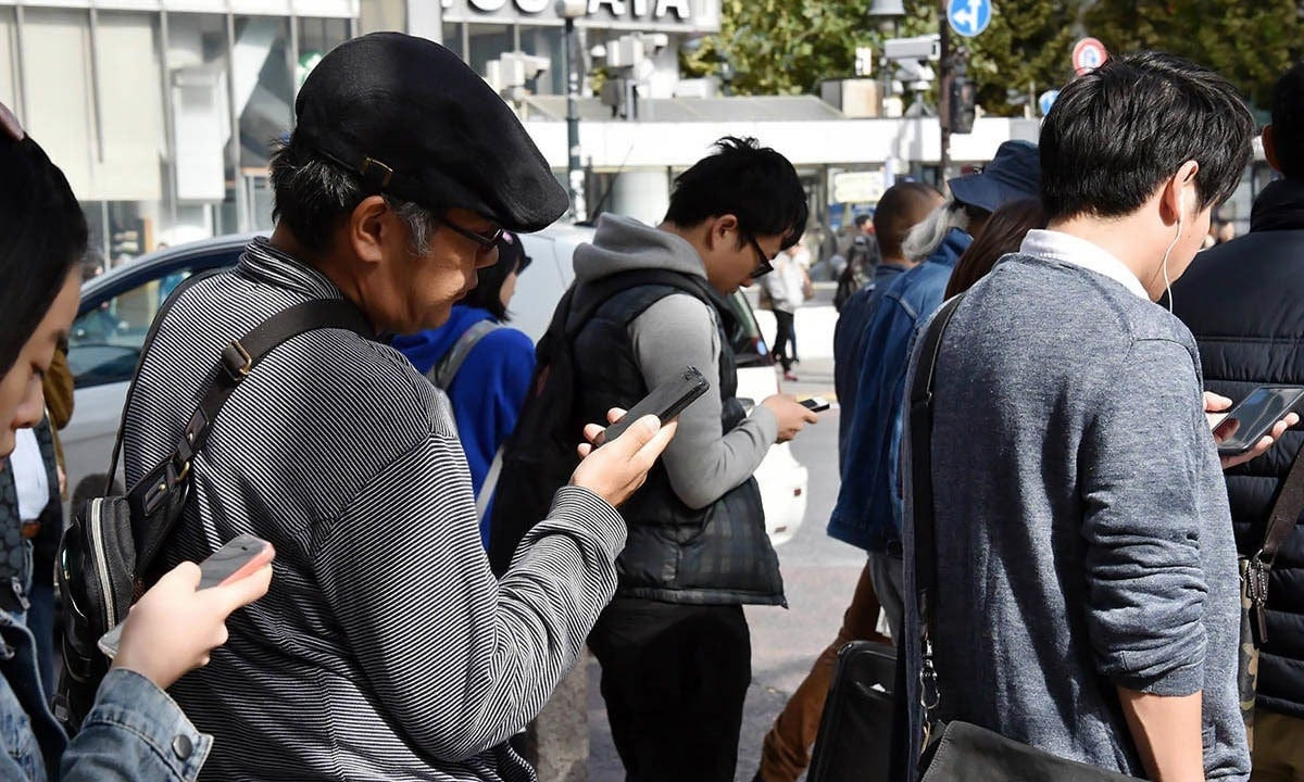 ΗΠΑ: 6.000 θάνατοι πεζών σχετίζονται με τη χρήση κινητών τηλεφώνων